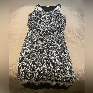 SHELBY AND PALMER MAXI SPANDEX SIZE 22W BLACK&WHITE